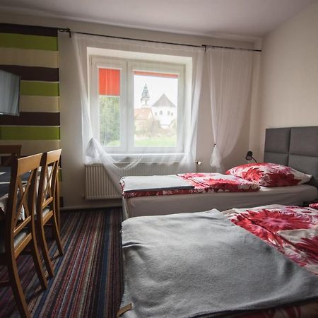 Na Szlaku Appartement Krzeszow  Buitenkant foto