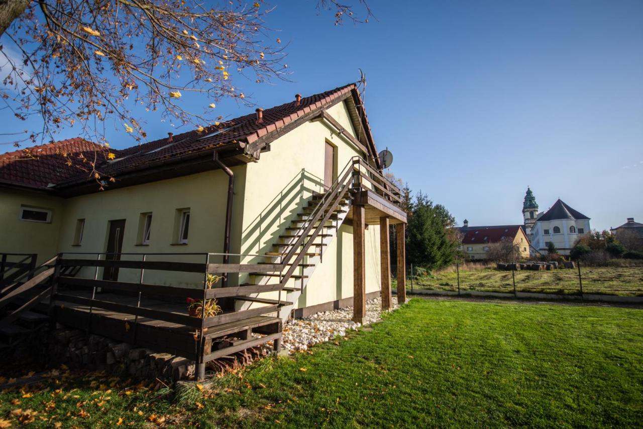Na Szlaku Appartement Krzeszow  Buitenkant foto
