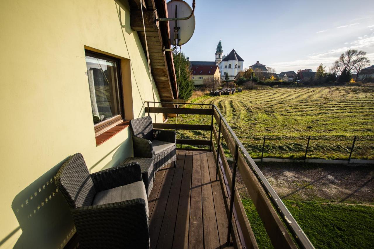 Na Szlaku Appartement Krzeszow  Buitenkant foto